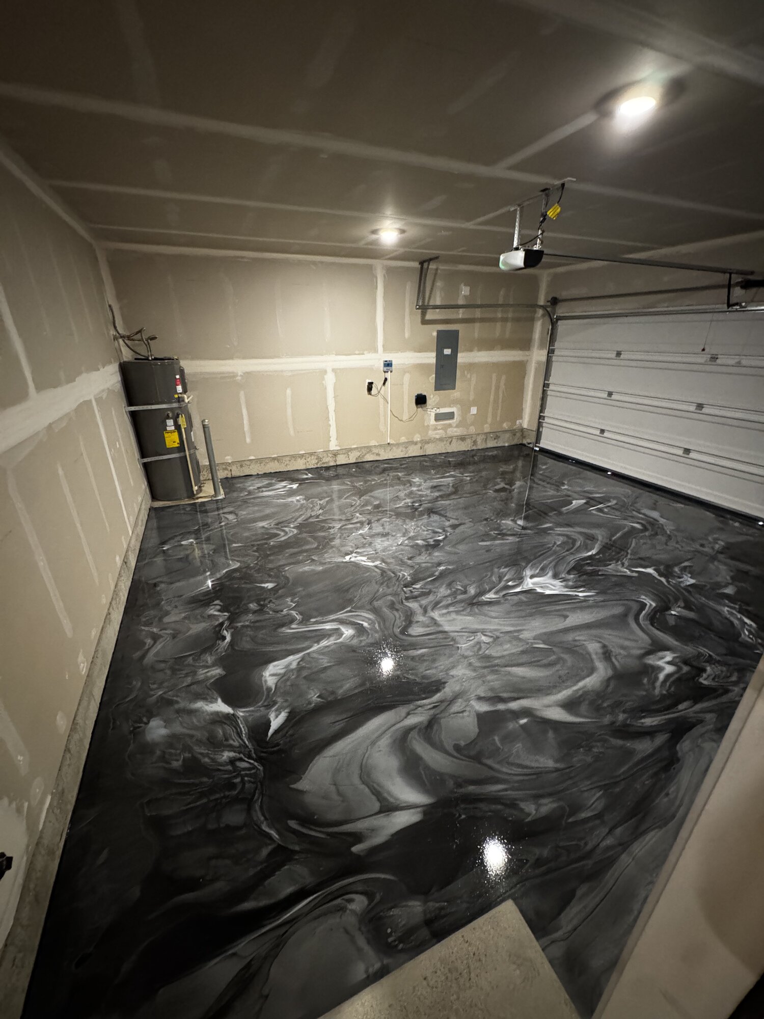 Full Coverage Metallic Garage Floor